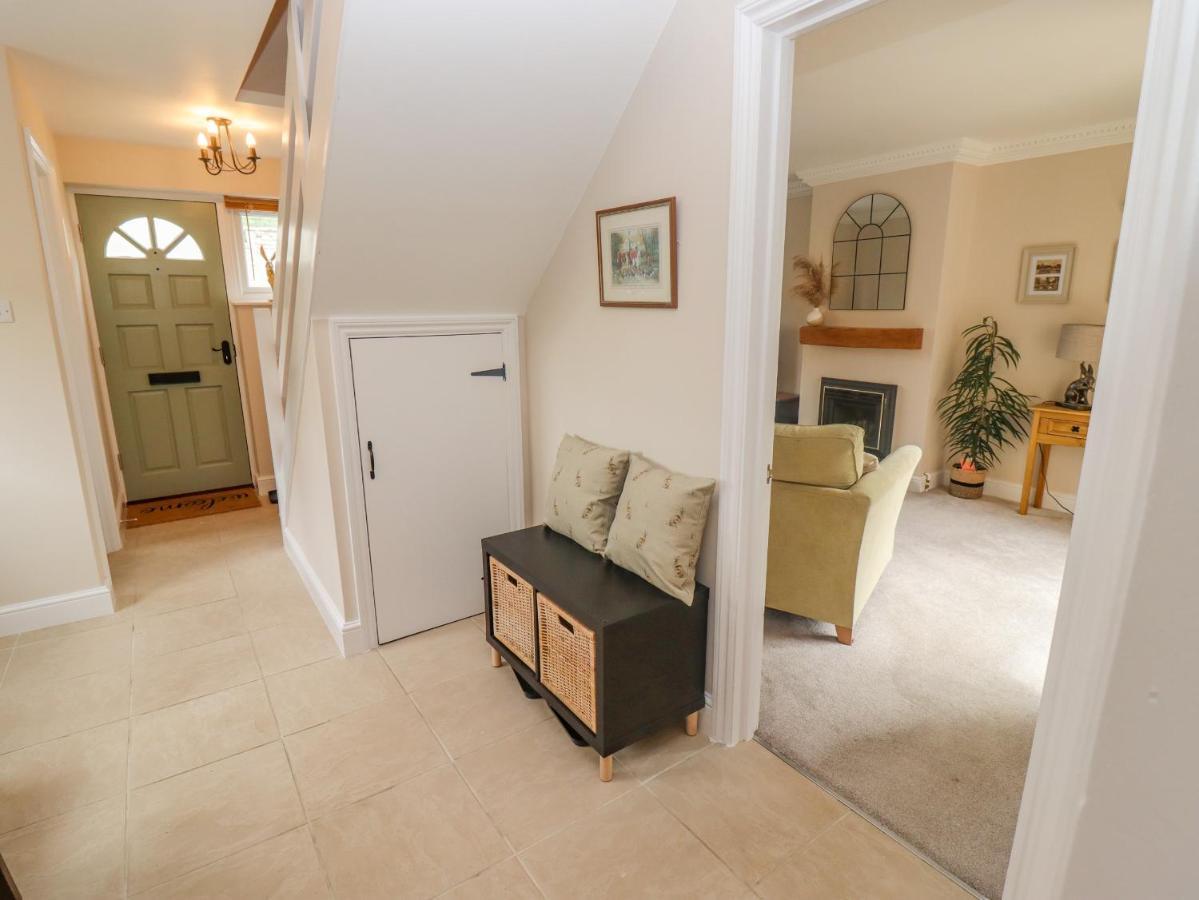 The Cornerstone Villa Cheltenham Bagian luar foto